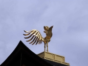 "Glücksvogel" (Fenghuang) auf dem Dach des Kinkakuji