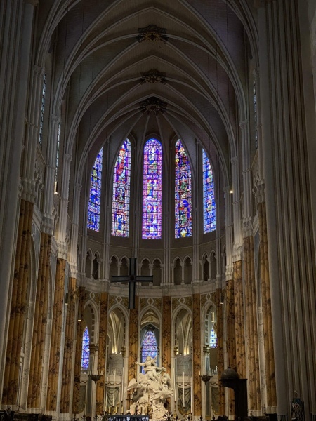Die Kirchenfenster der Kathedrale von Chartres
